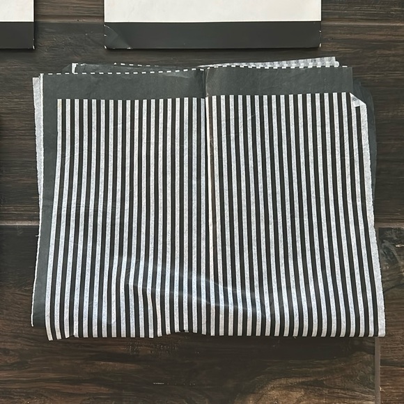 Sephora Shopping Bags with Wrapping Papers - Picture 3 of 4